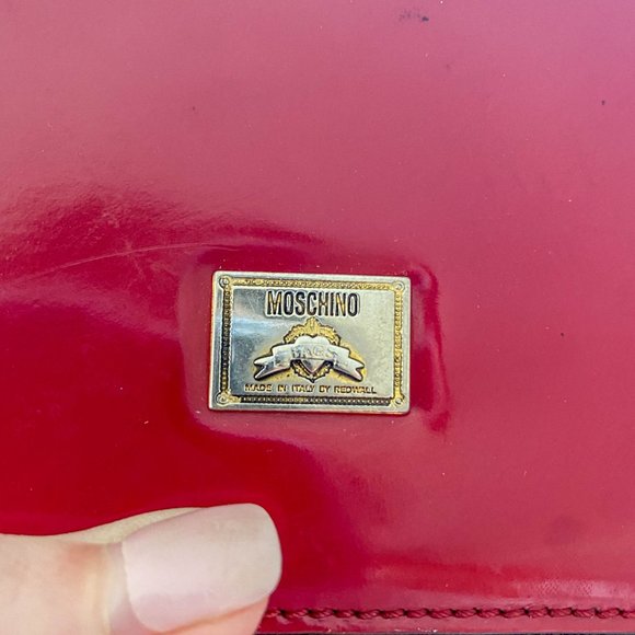Moschino by Redwall Vintage Red Patent Leather Heart Handbag - Picture 5 of 5